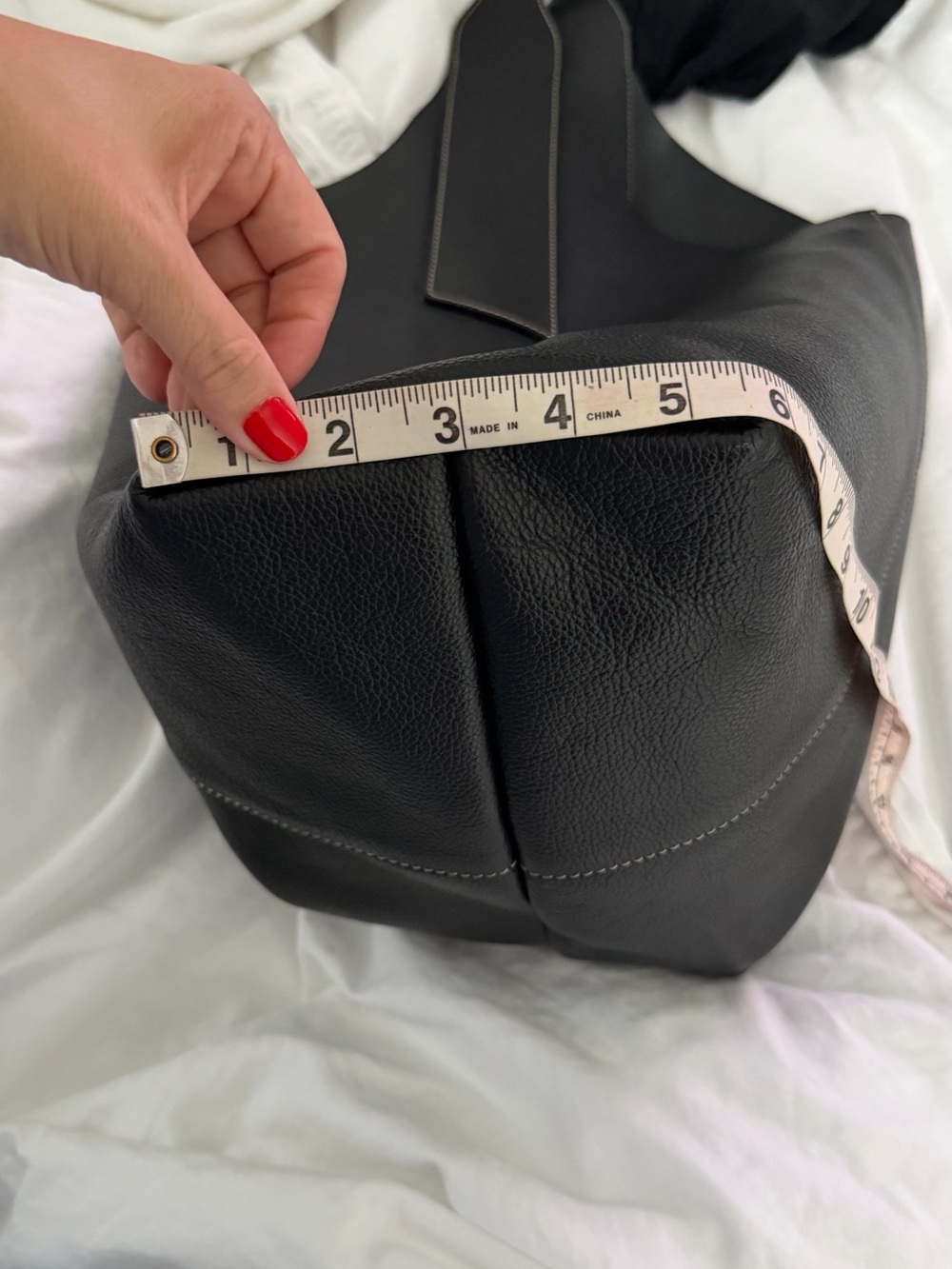 Banana Republic Black Leather Hobo Bag Large Shoulder Tote EUC - Picture 10 of 15